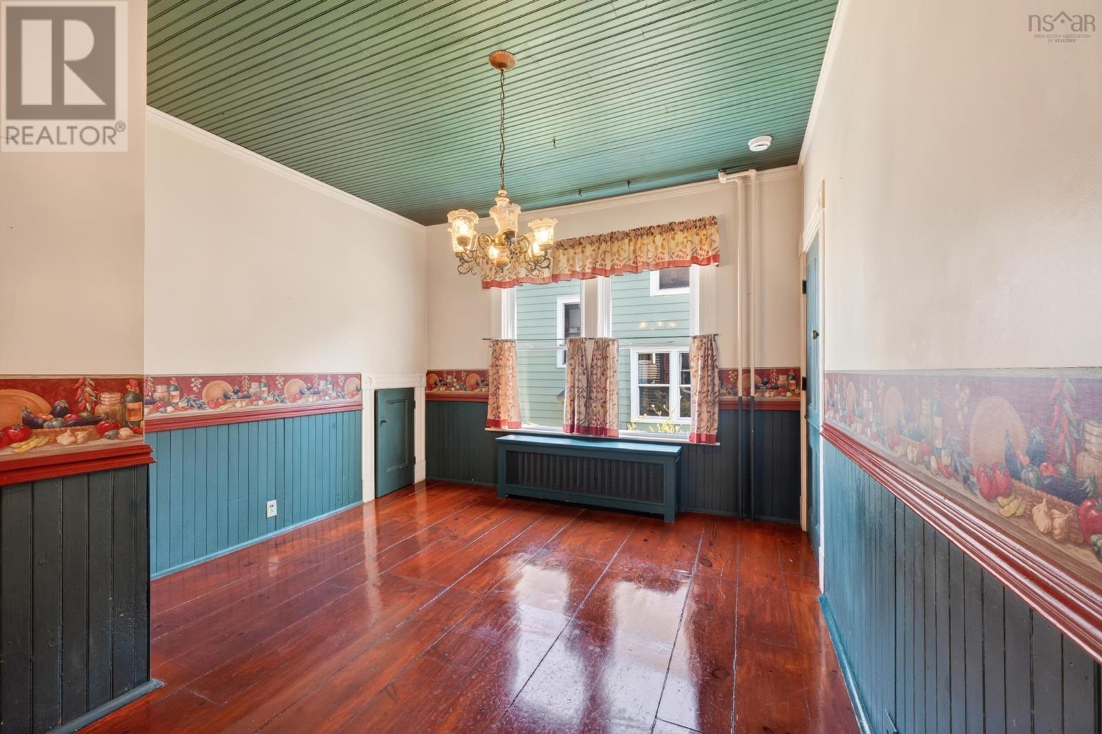 22 Beacon Street - 22