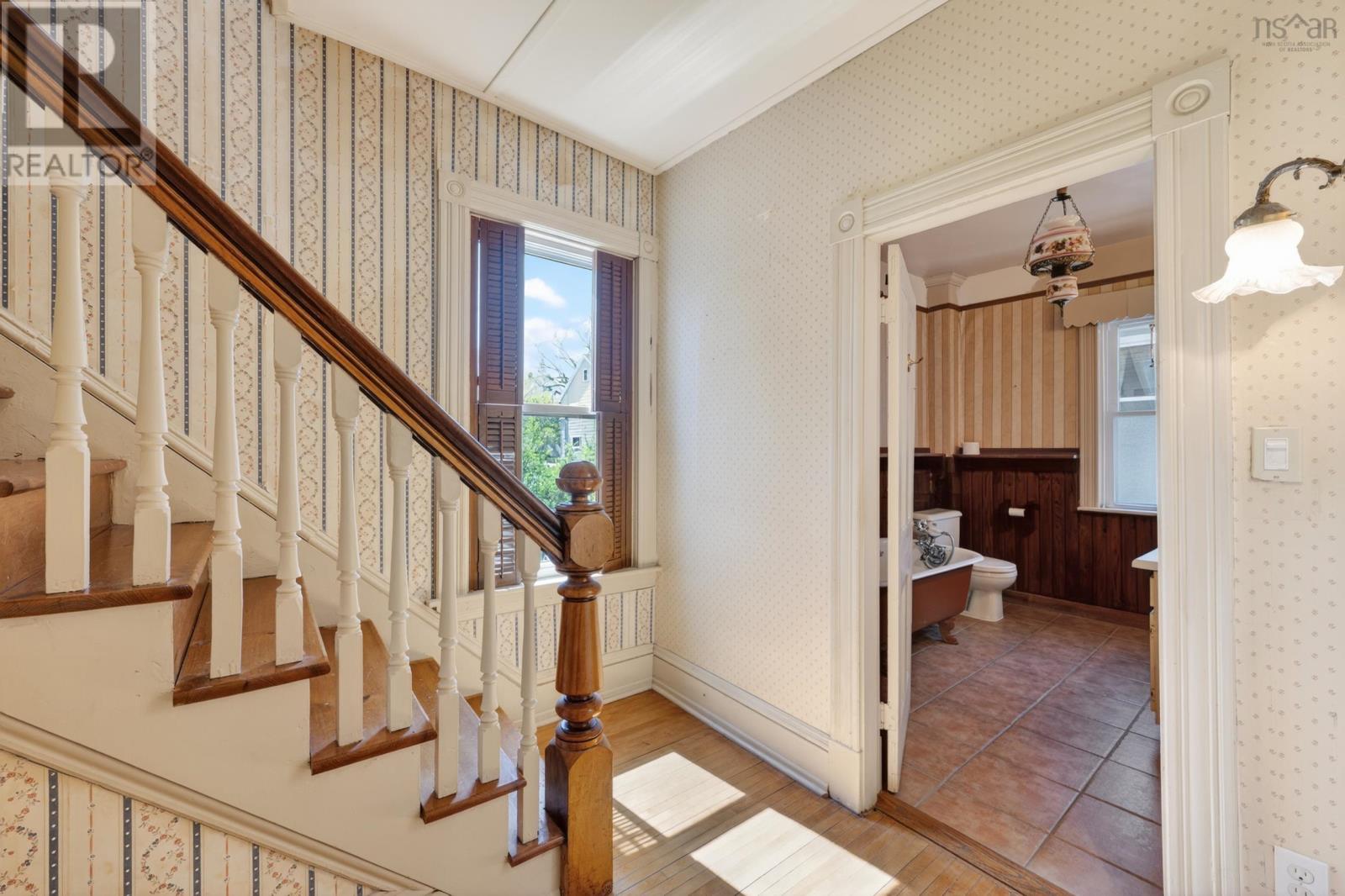 22 Beacon Street - 42