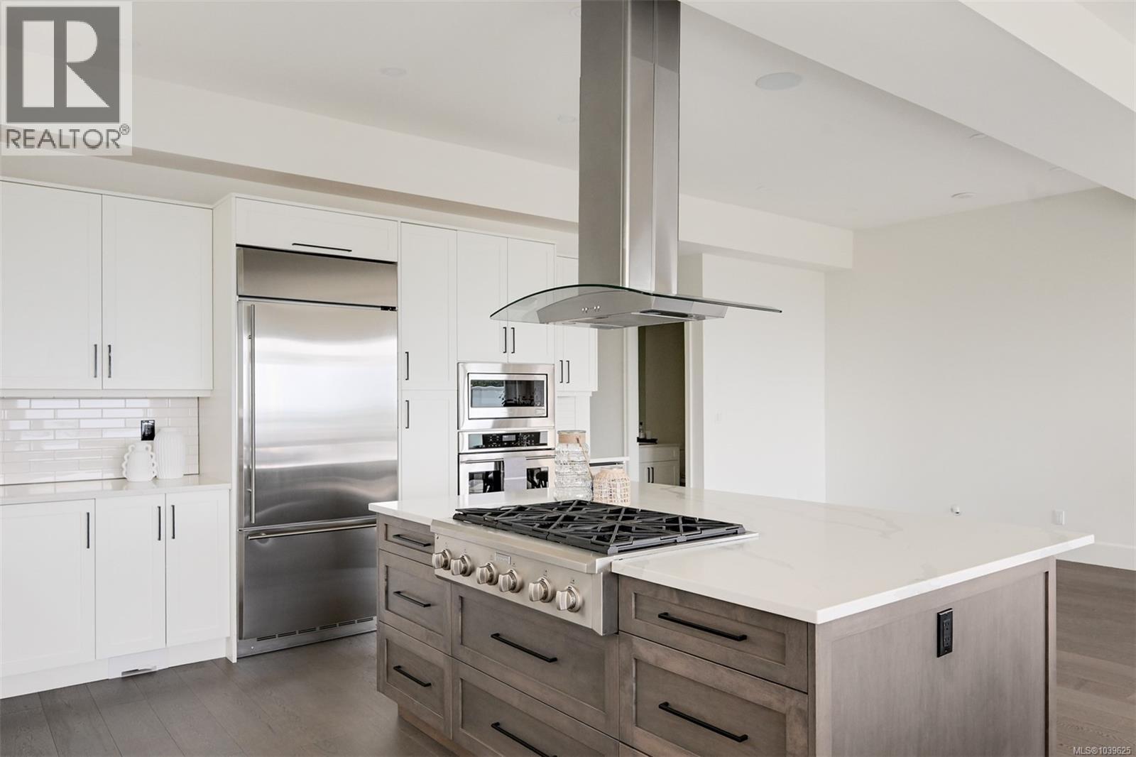 #118 539 Delora Dr - 24