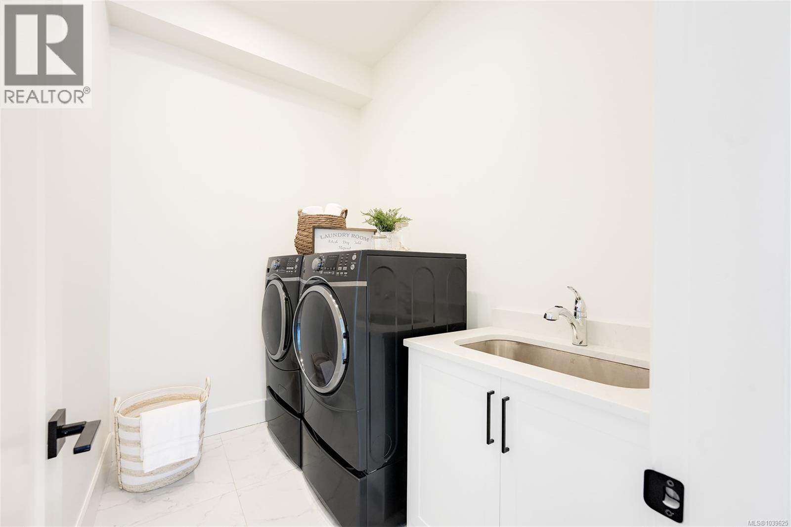 #118 539 Delora Dr - 82