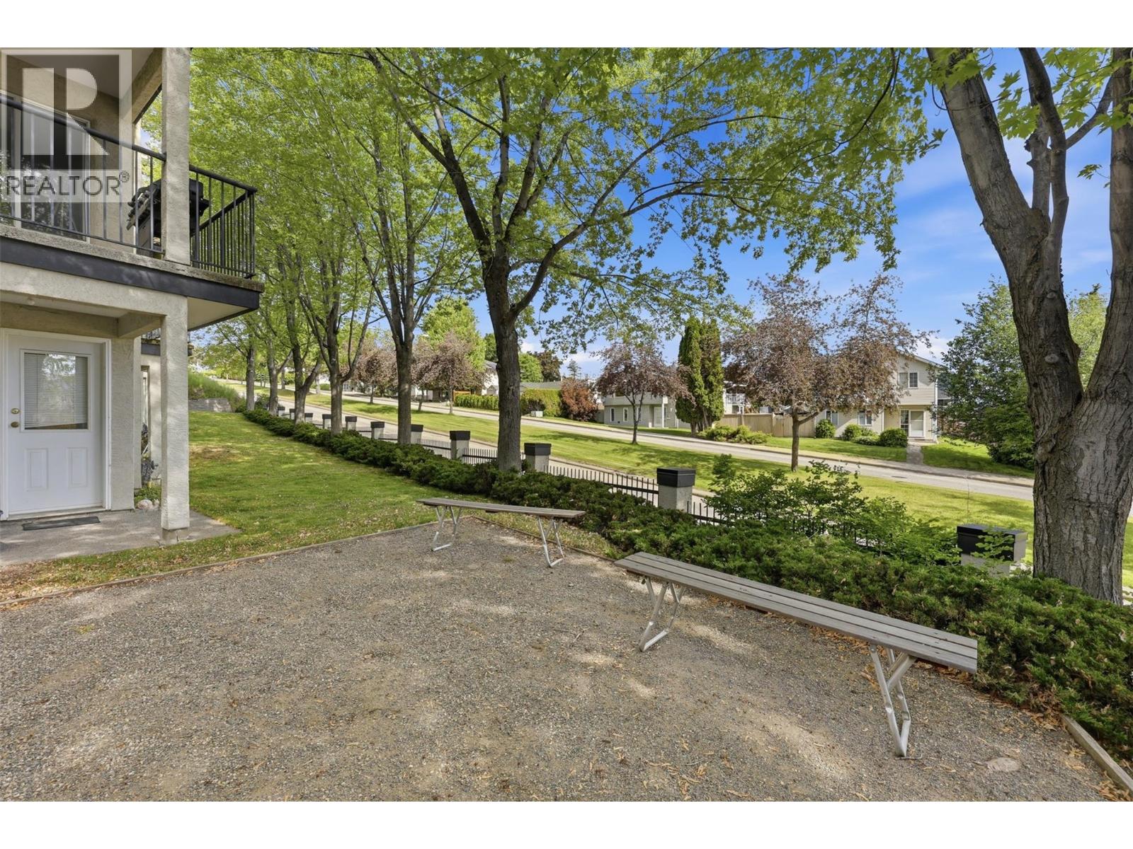 #8 411 ABERDEEN Drive - 35