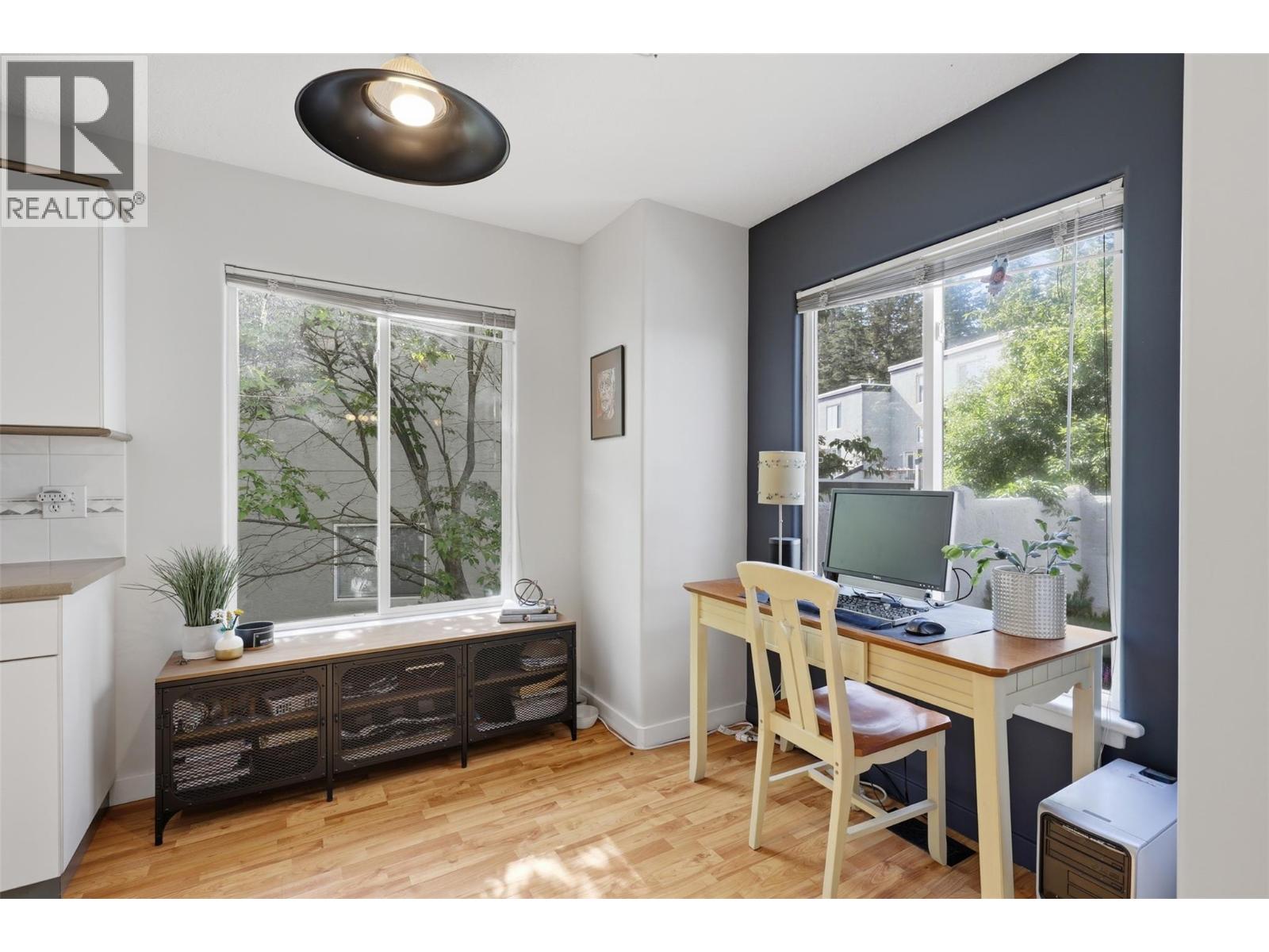 #8 411 ABERDEEN Drive - 7