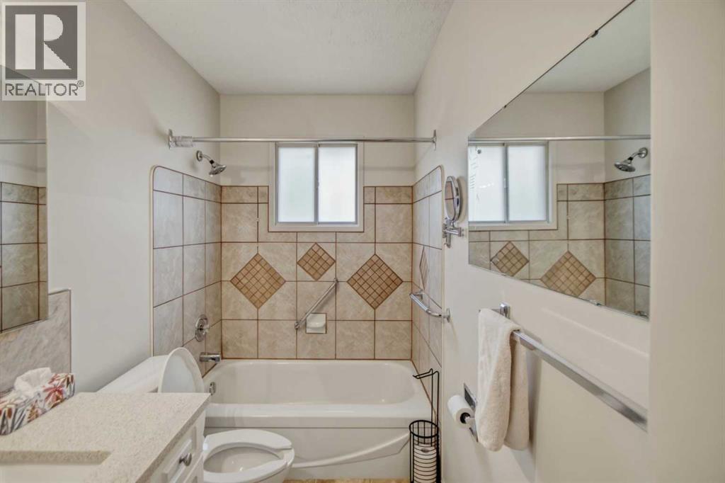 4112 - 13 Avenue NE - 10