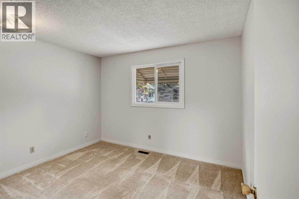 4112 - 13 Avenue NE - 11