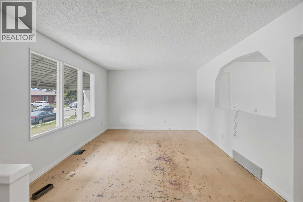 4112 - 13 Avenue NE - 4