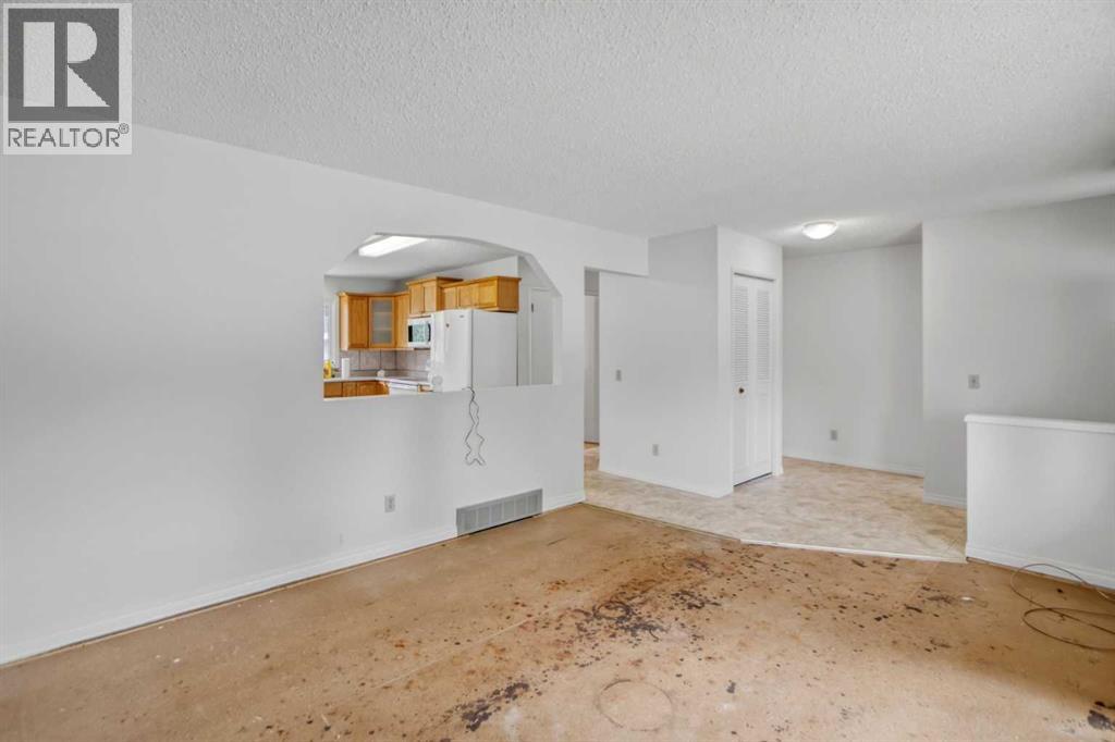 4112 - 13 Avenue NE - 5