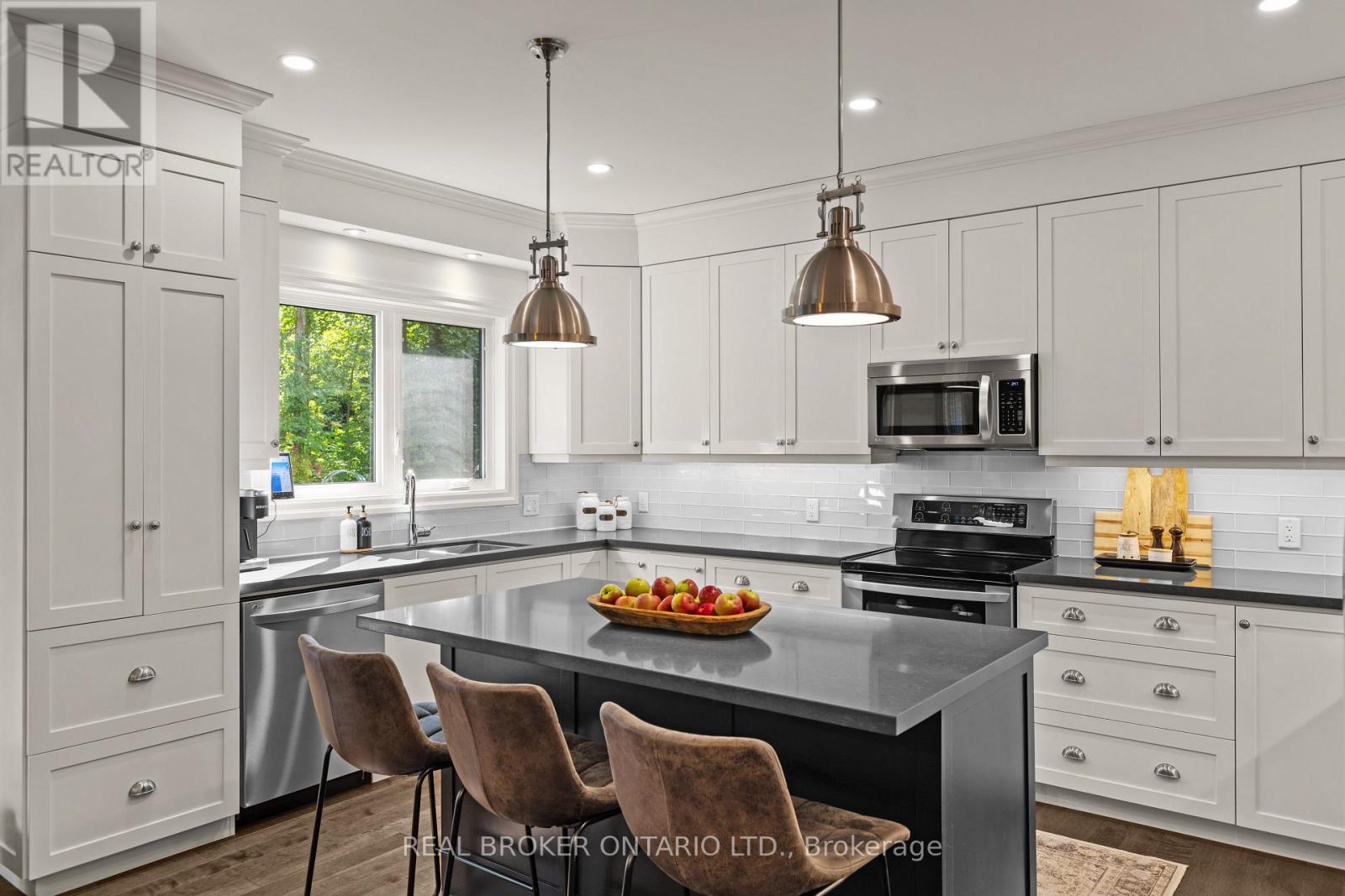 49 SYDENHAM TRAIL W - 12