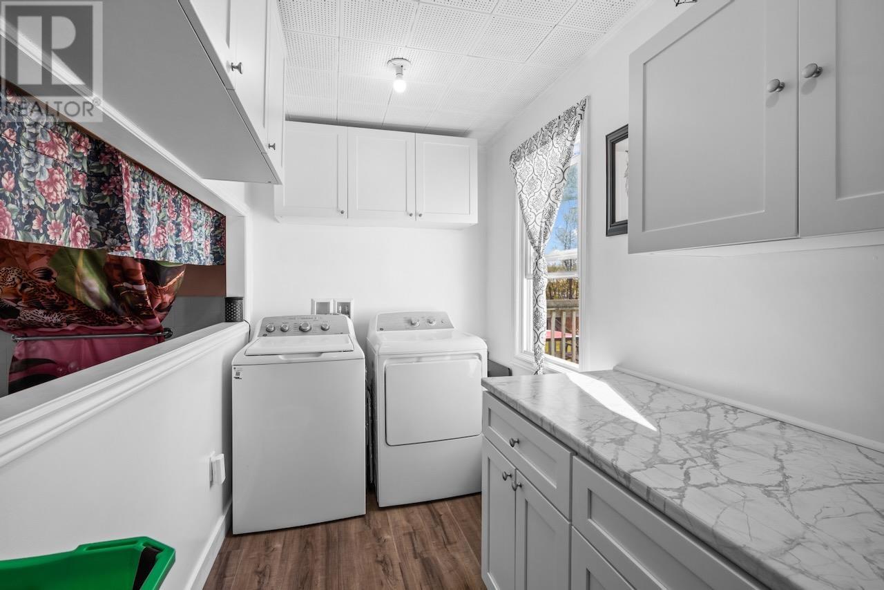 57 CHAPEL Avenue - 16