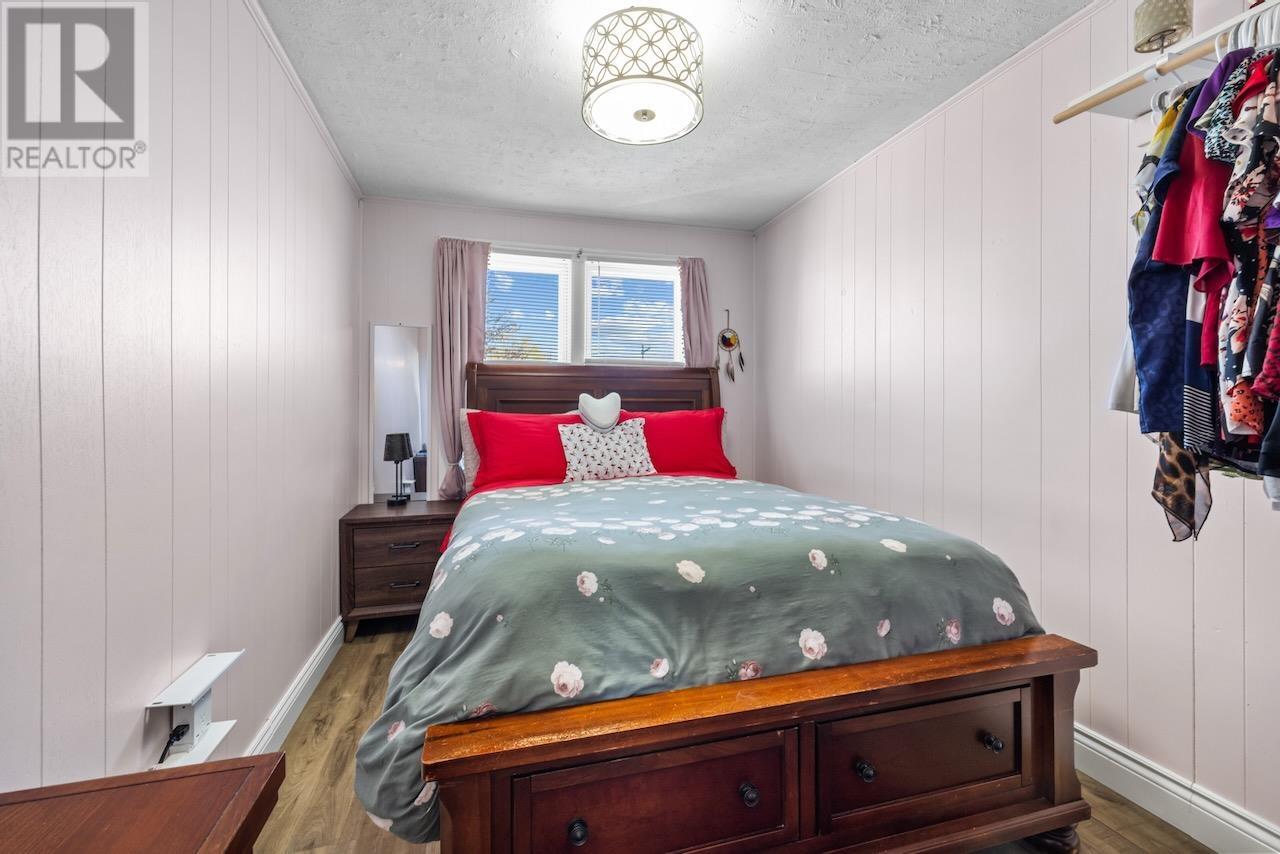 57 CHAPEL Avenue - 17