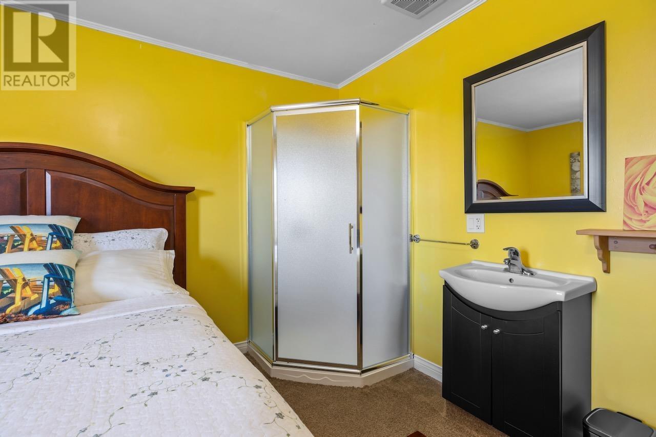 57 CHAPEL Avenue - 20