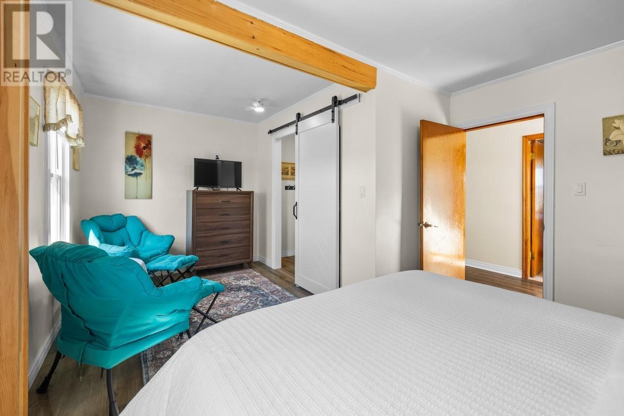 57 CHAPEL Avenue - 26