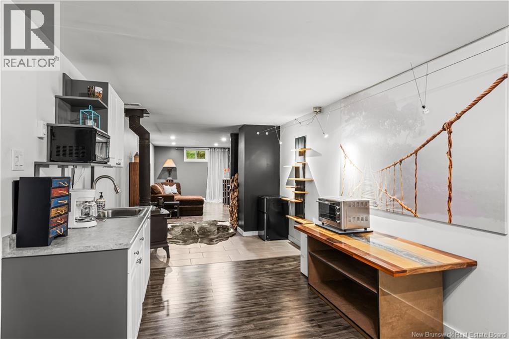 366 Bayview Court - Thumbnail 28