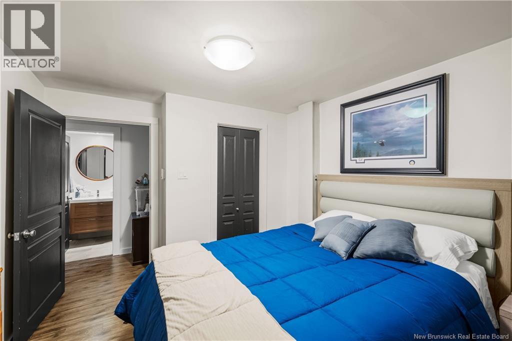 366 Bayview Court - Thumbnail 33