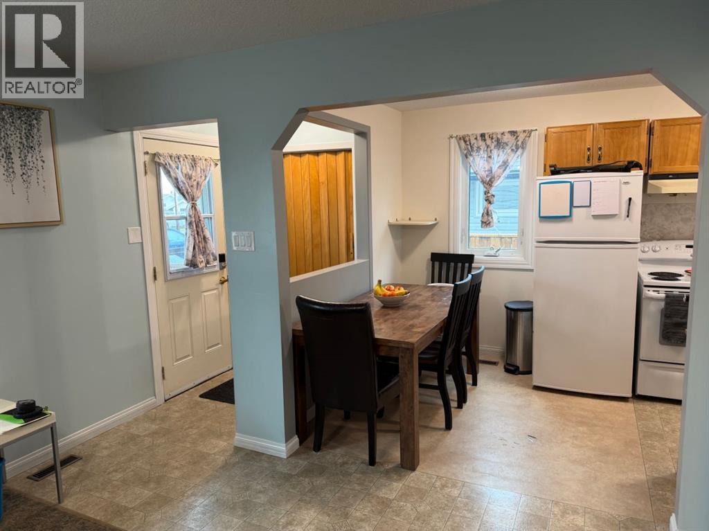 526 51 Avenue - 5