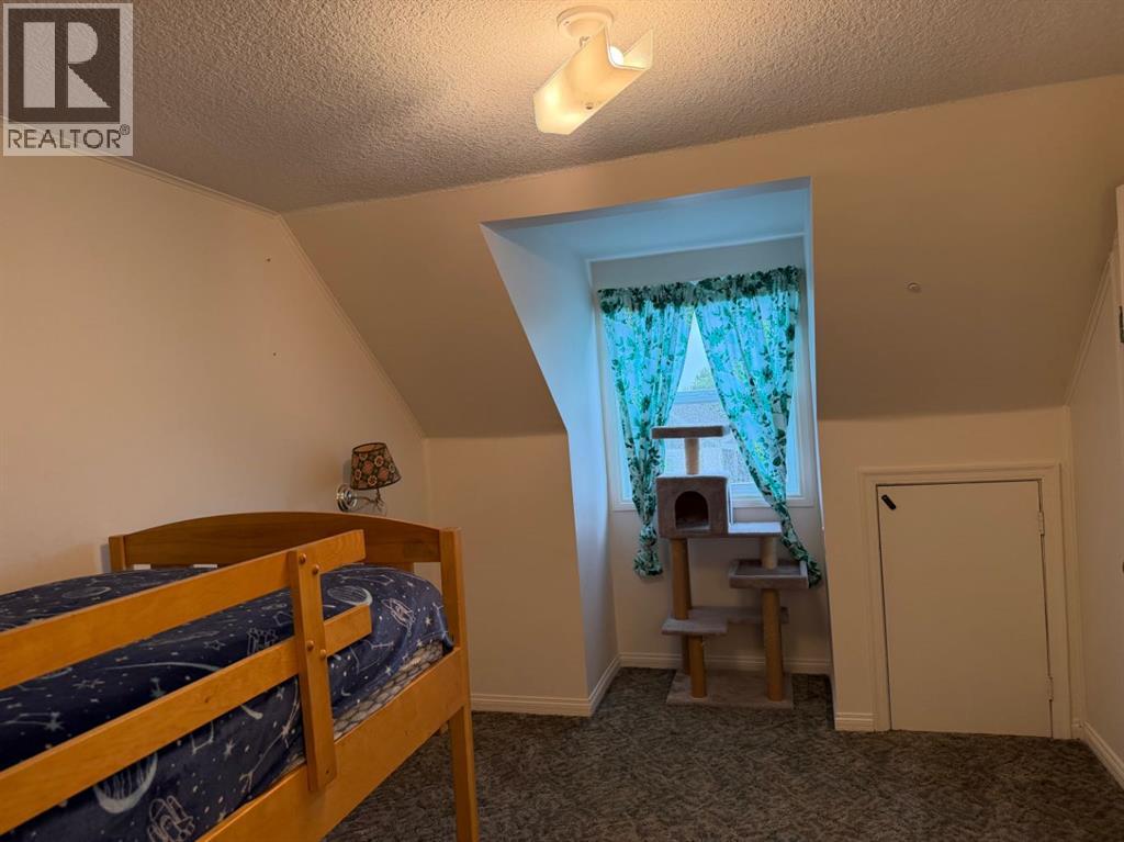 526 51 Avenue - 14