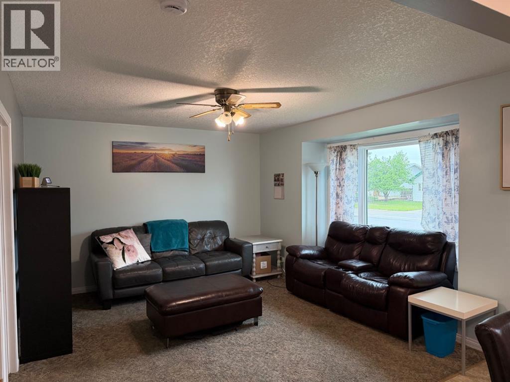526 51 Avenue - Image 3