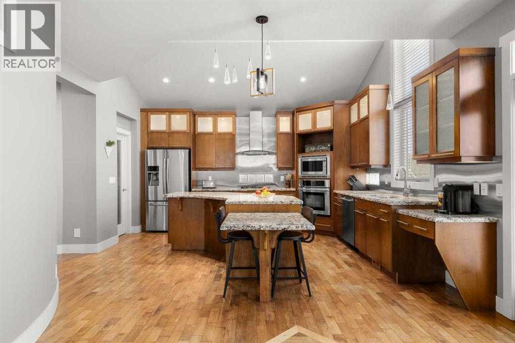 32 Evercreek Bluffs Crescent SW - 4