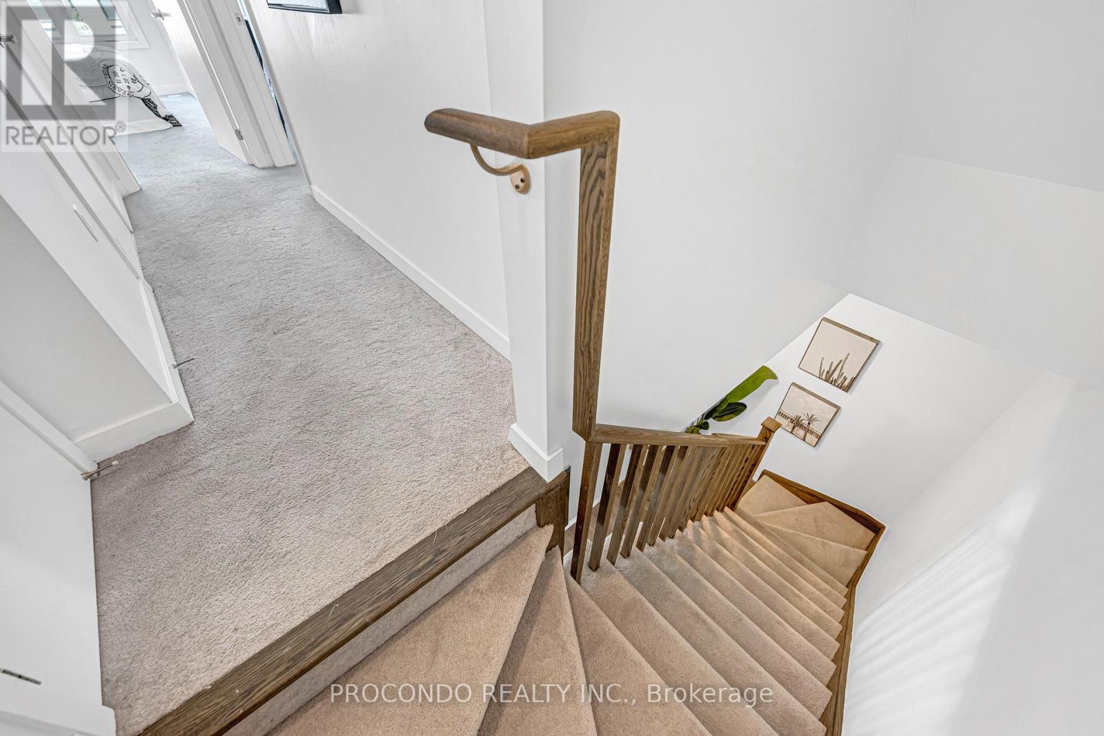 #UNIT 3 3560 COLONIAL DRIVE - 20