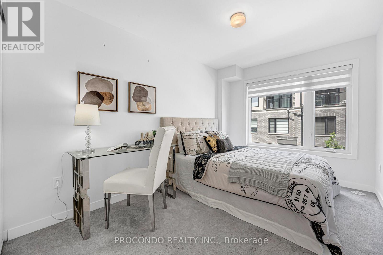 #UNIT 3 3560 COLONIAL DRIVE - 25