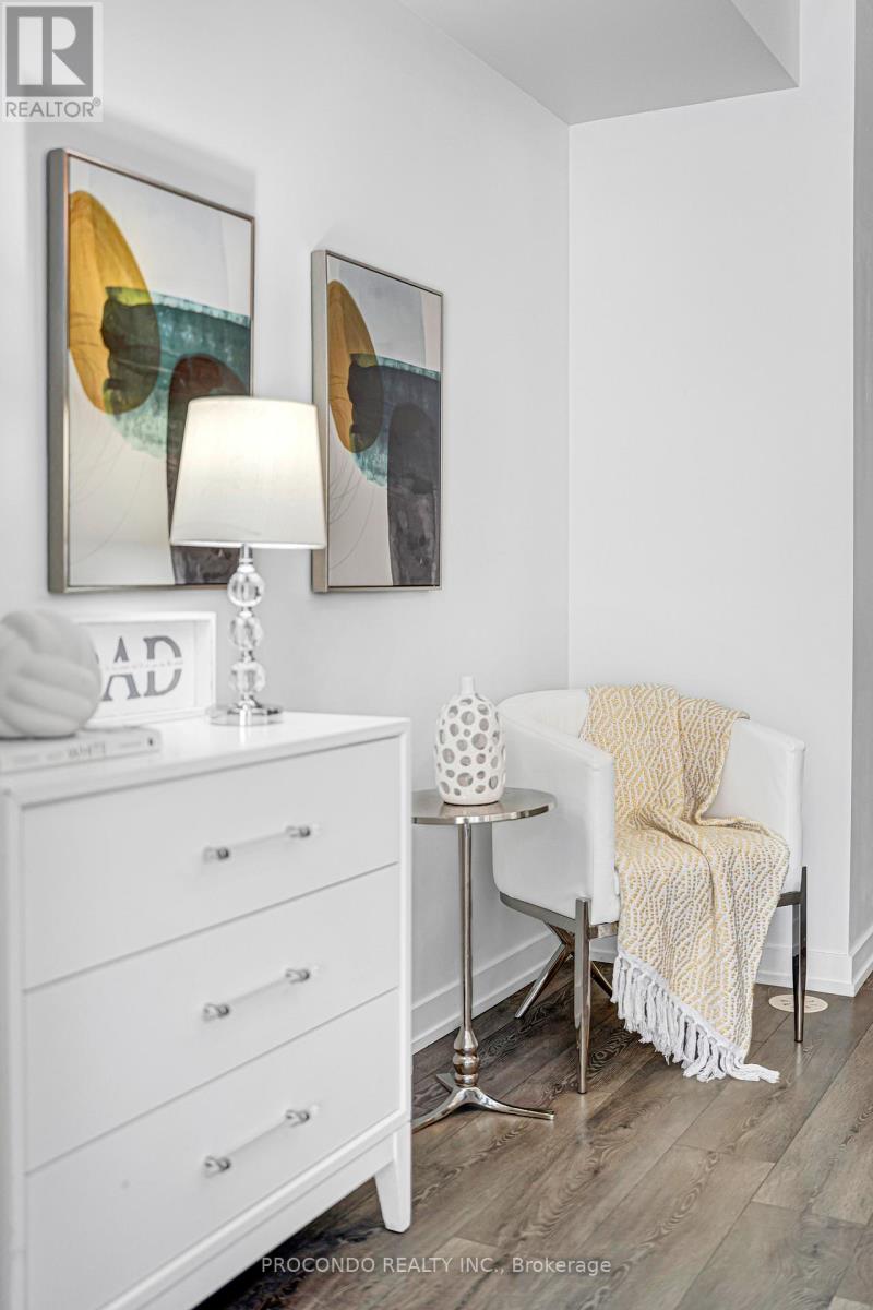 #UNIT 3 3560 COLONIAL DRIVE - 37