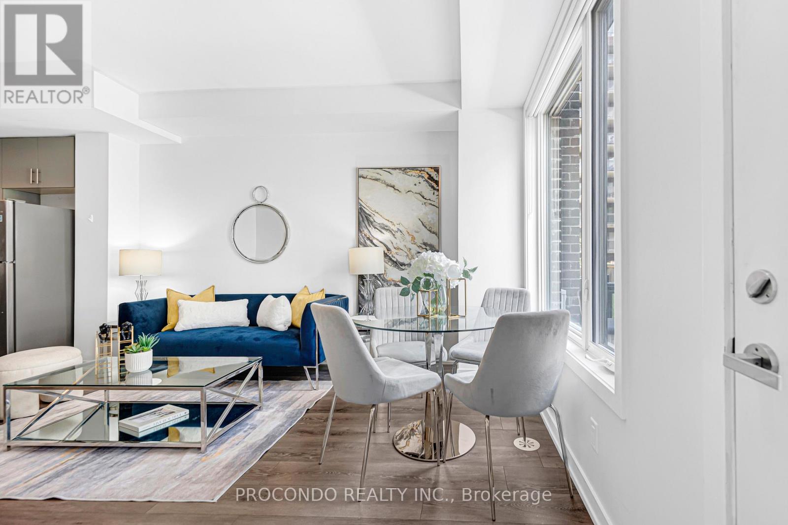 #UNIT 3 3560 COLONIAL DRIVE - 7
