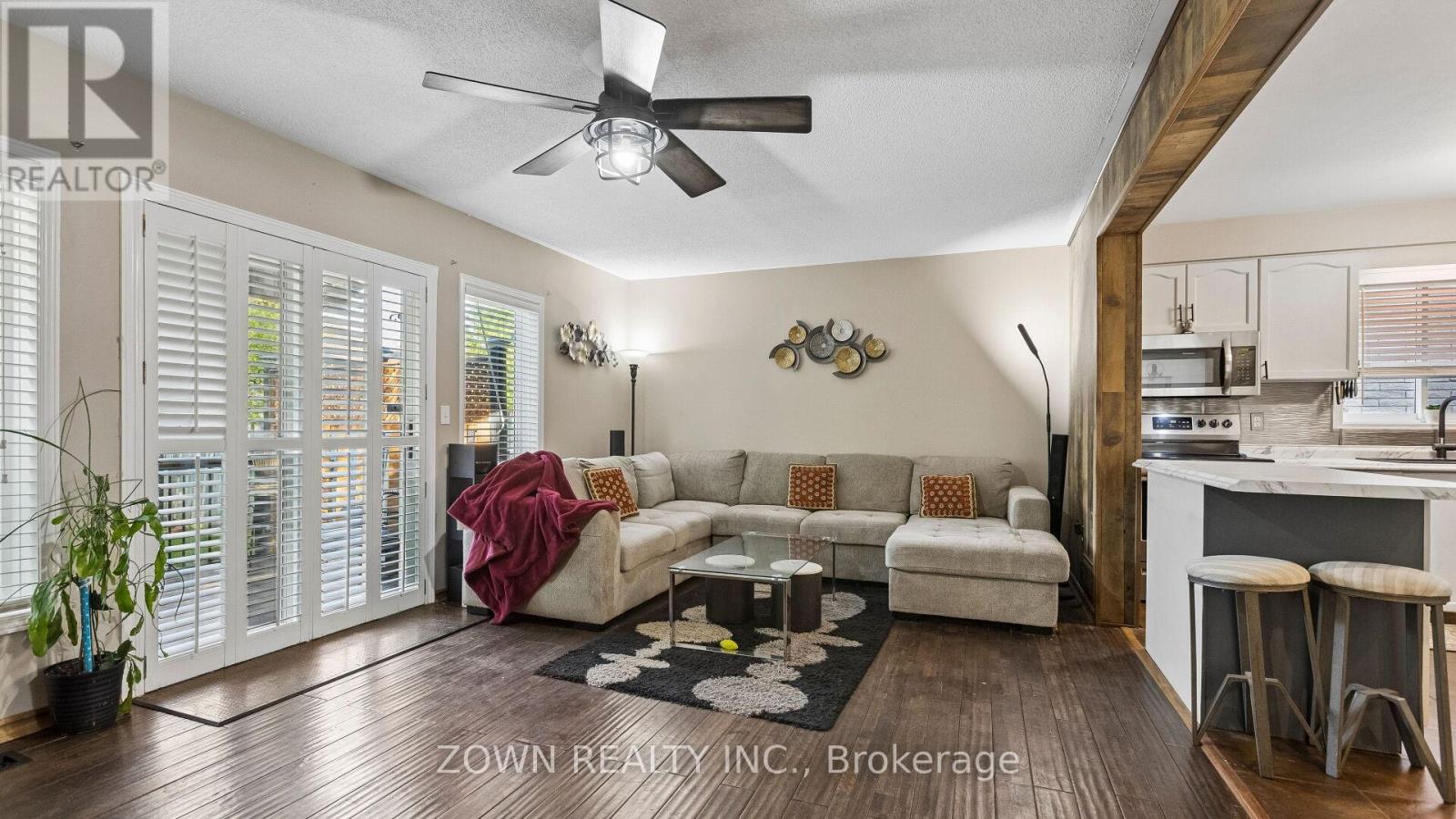 17 BUCKTHORN CRESCENT - 19