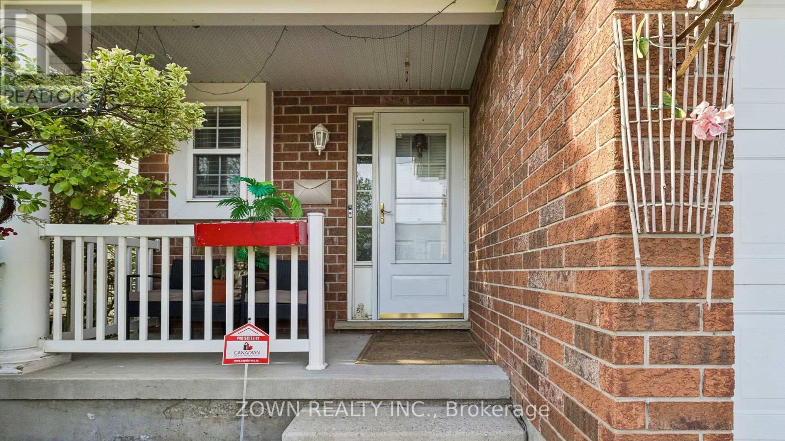 17 BUCKTHORN CRESCENT - Image 2