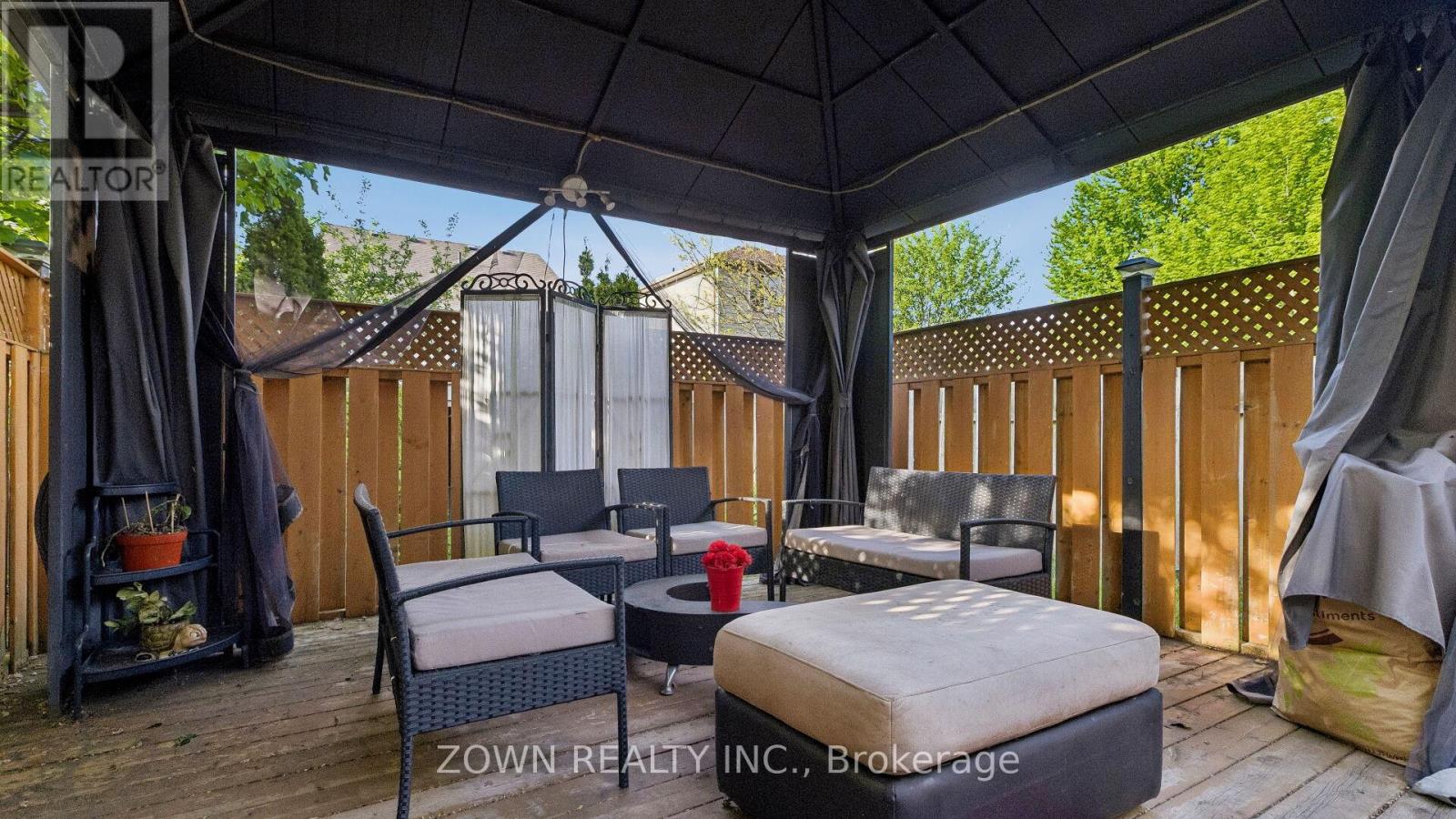 17 BUCKTHORN CRESCENT - 47