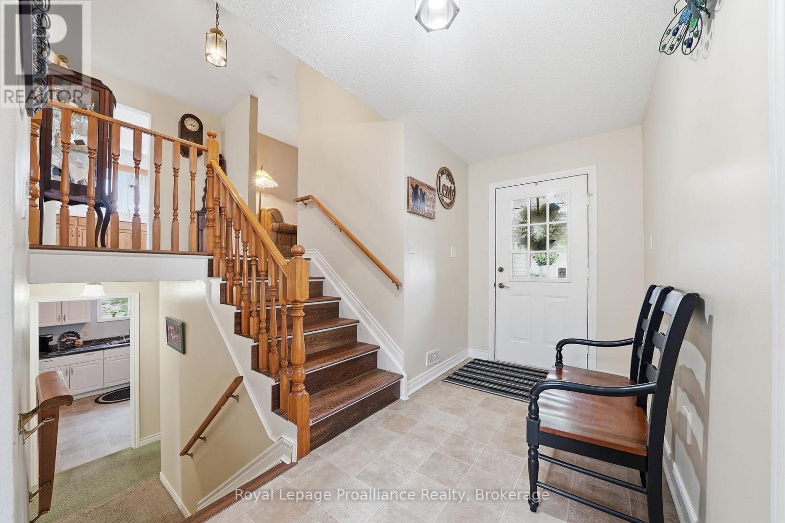 31 SPRINGBROOK CRESCENT - 26