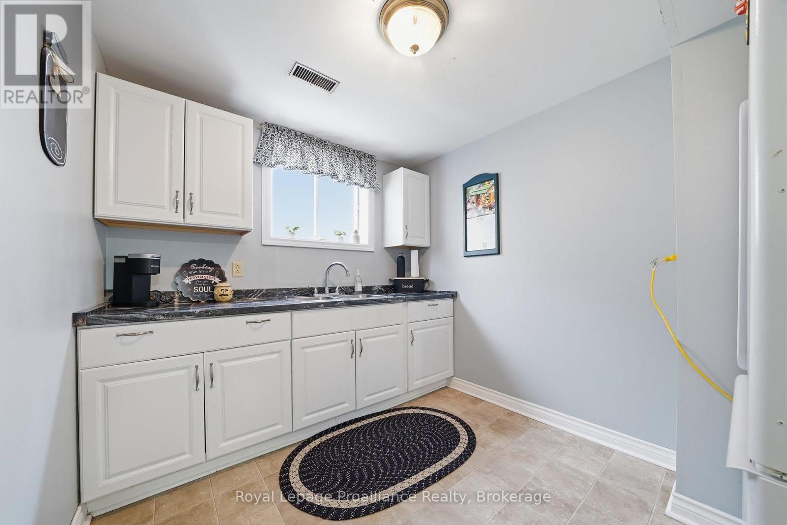 31 SPRINGBROOK CRESCENT - 27
