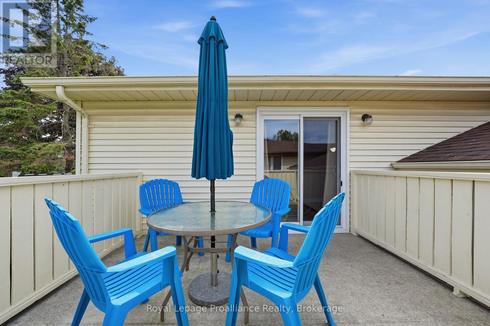 31 SPRINGBROOK CRESCENT - 37