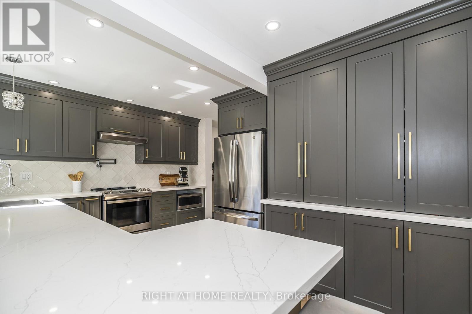 82 REED DRIVE - 14