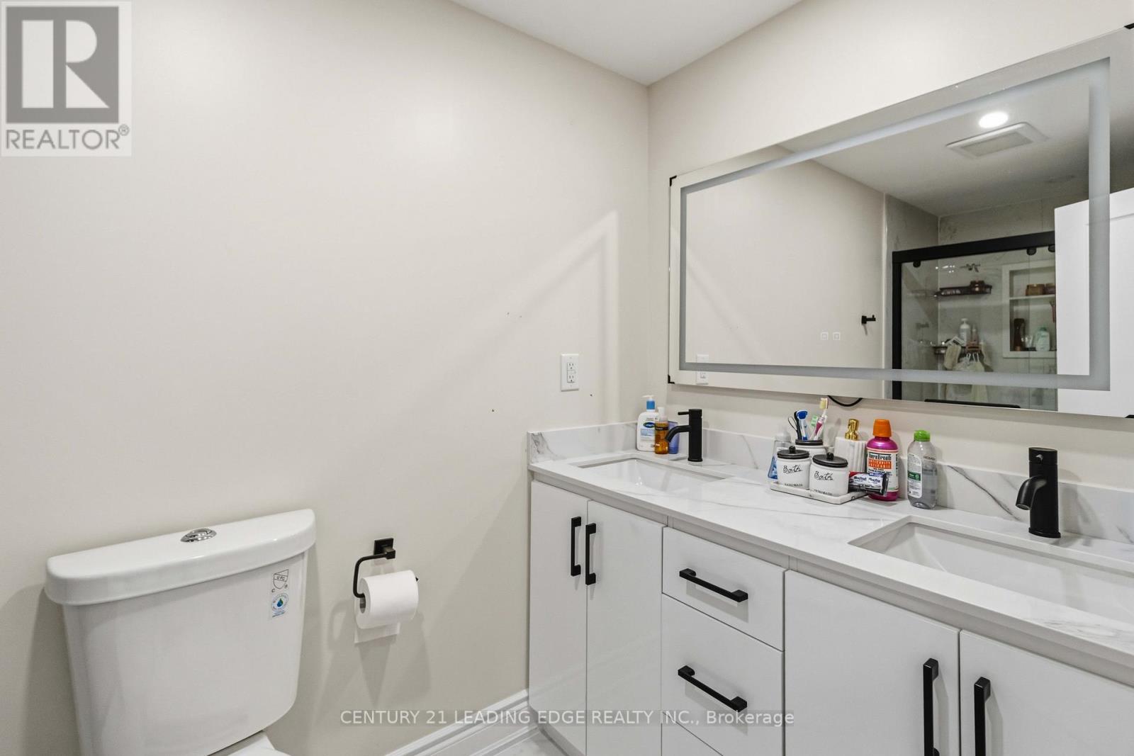 26 HUNTSPOINT DRIVE - 40