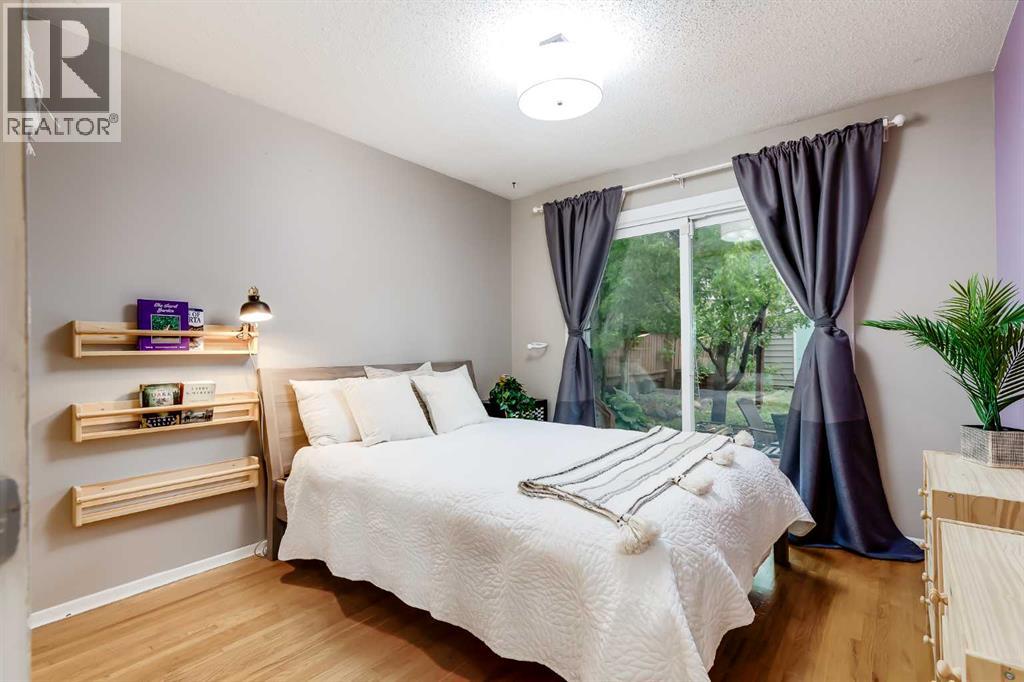 3112 42 Street SW - 14