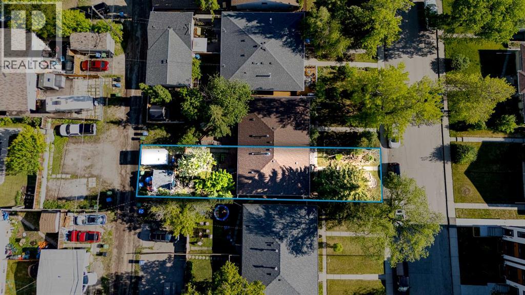 3112 42 Street SW - 29