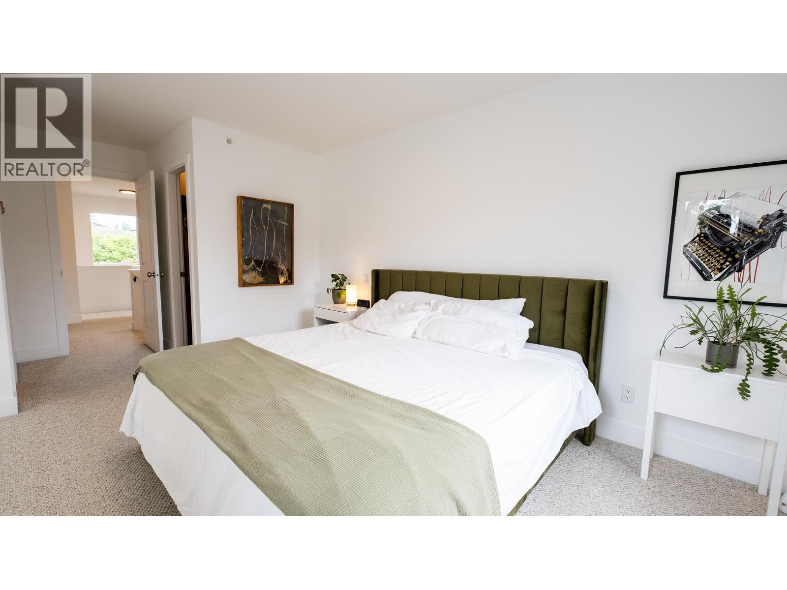 8 624 SHAW ROAD, Gibsons