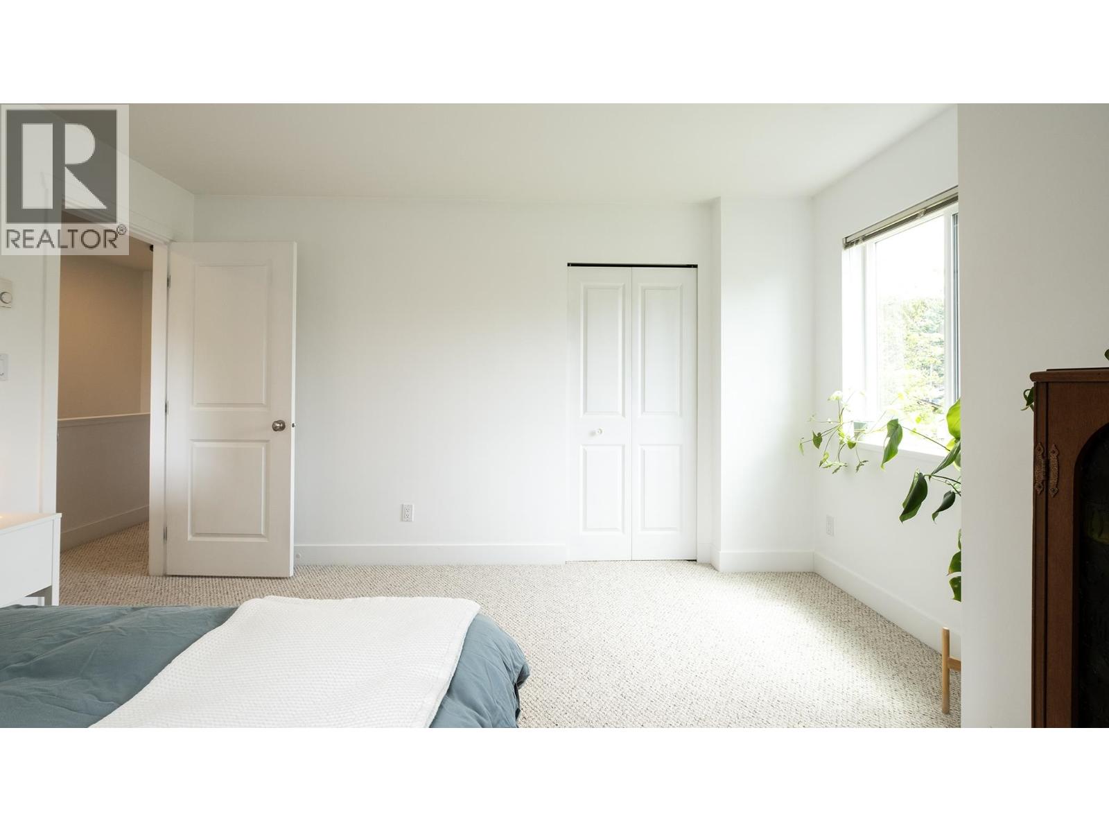 8 624 SHAW ROAD, Gibsons