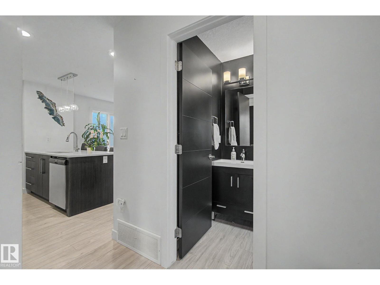 12035 93 ST NW NW - 14