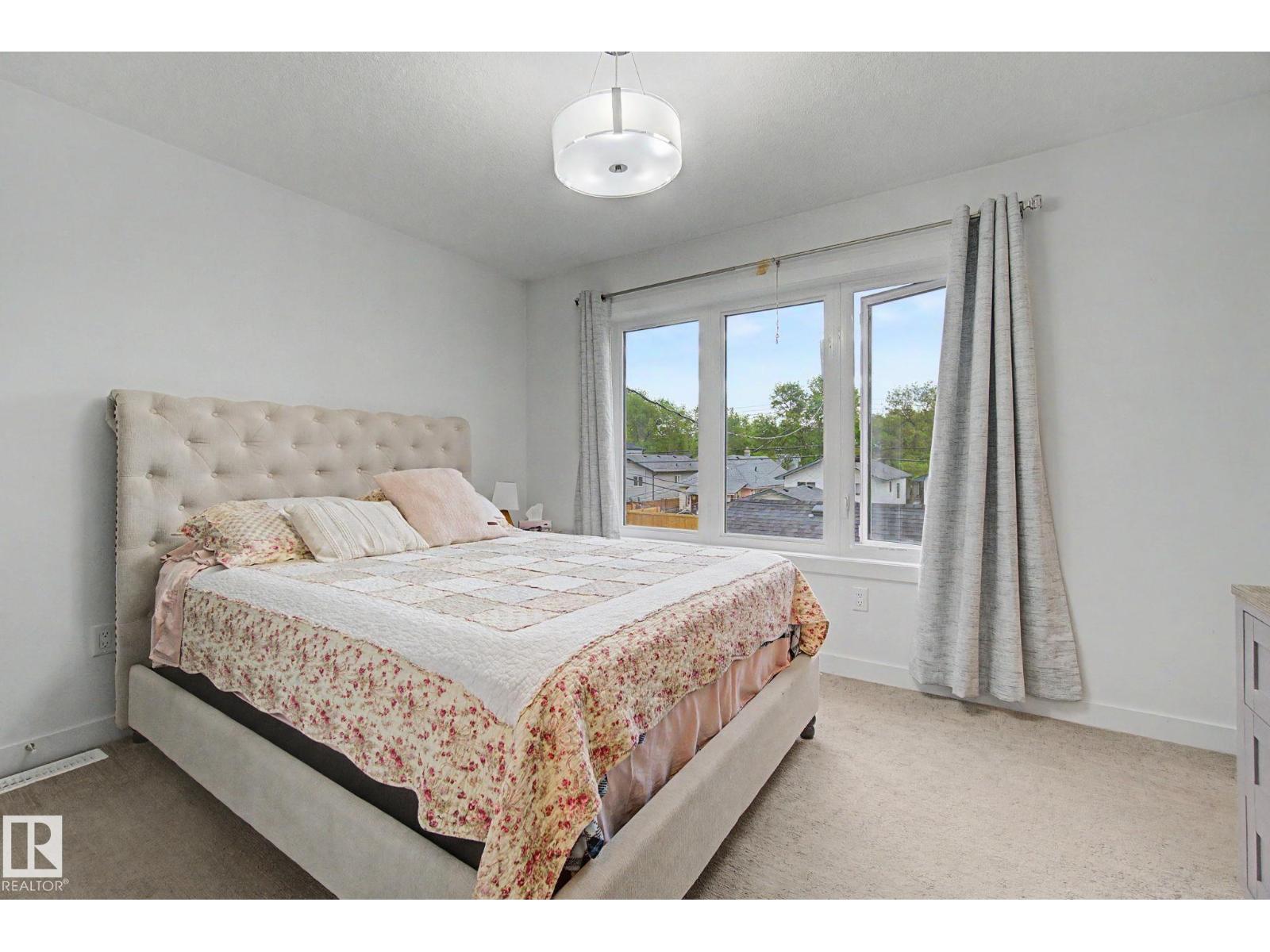 12035 93 ST NW NW - 20