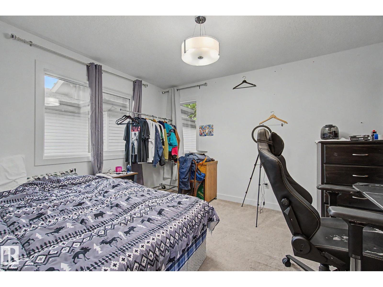 12035 93 ST NW NW - 24