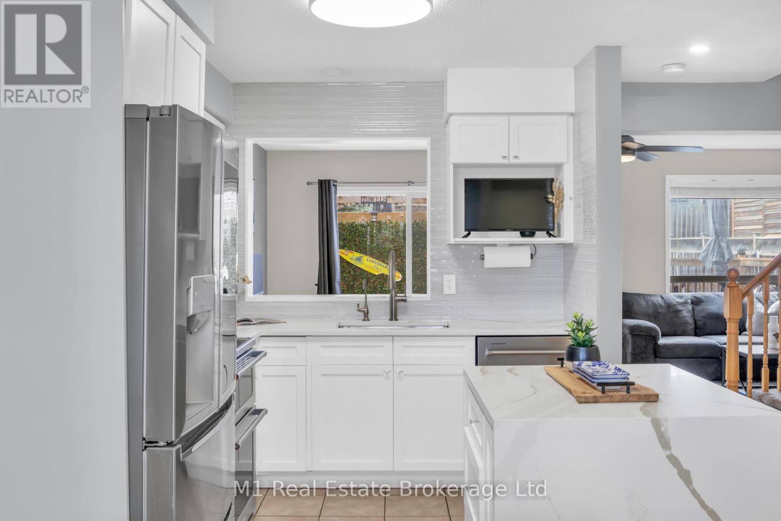 30 CREEKSIDE DRIVE - 11