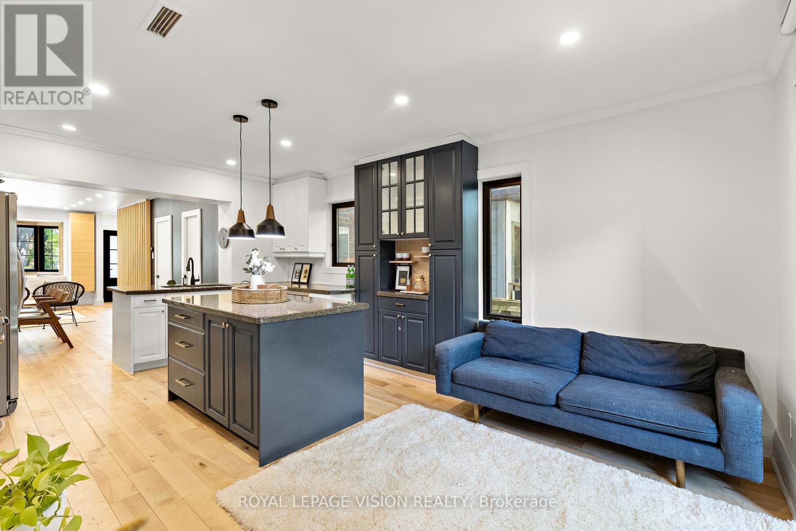 221 BEDFORD PARK AVENUE - 15
