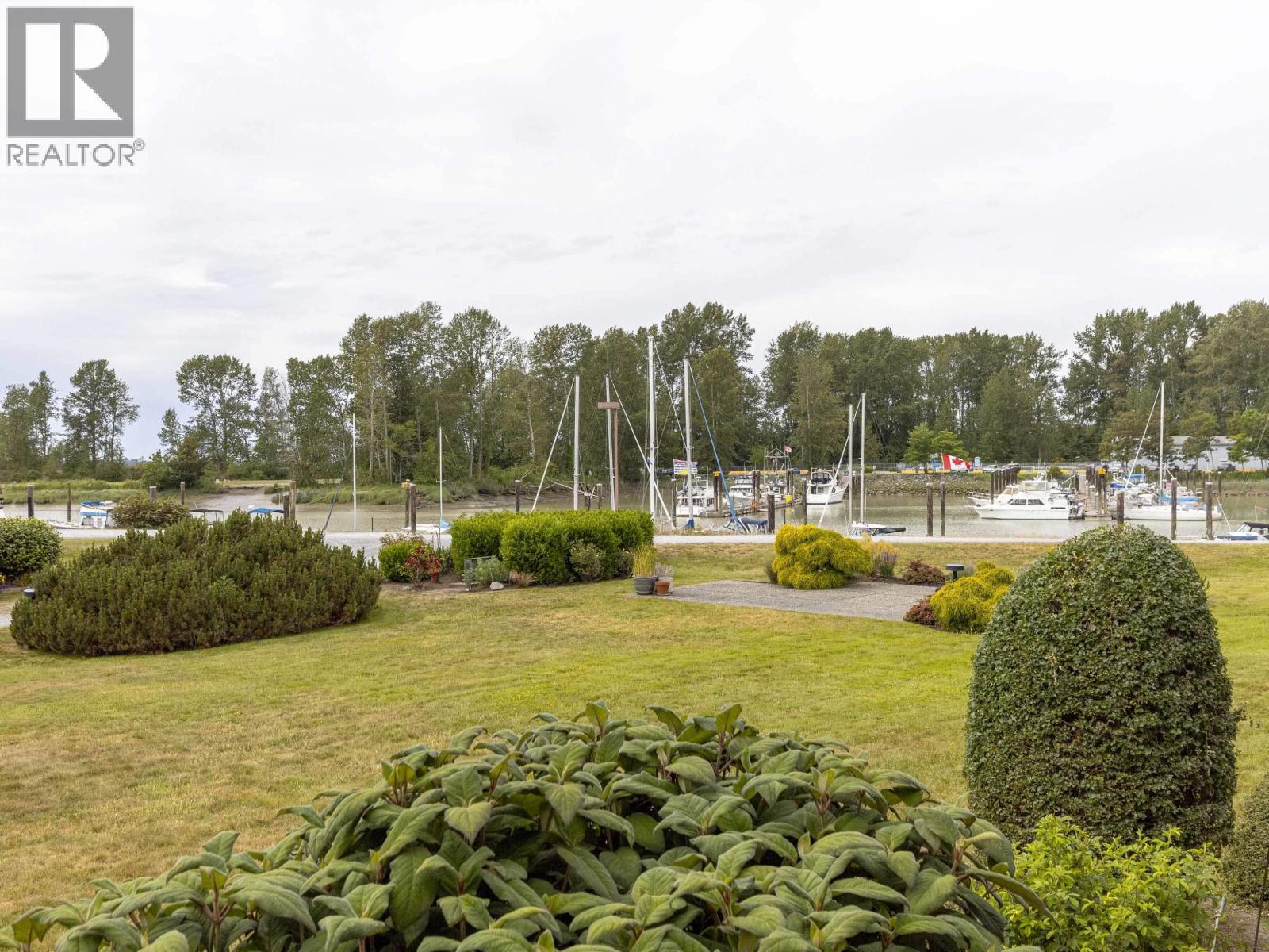 #105-4815 48 Avenue, Delta