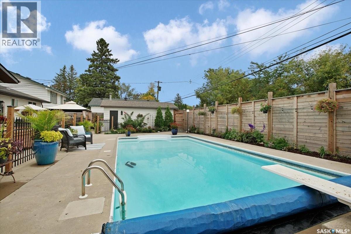 310 Willow STREET E - 38