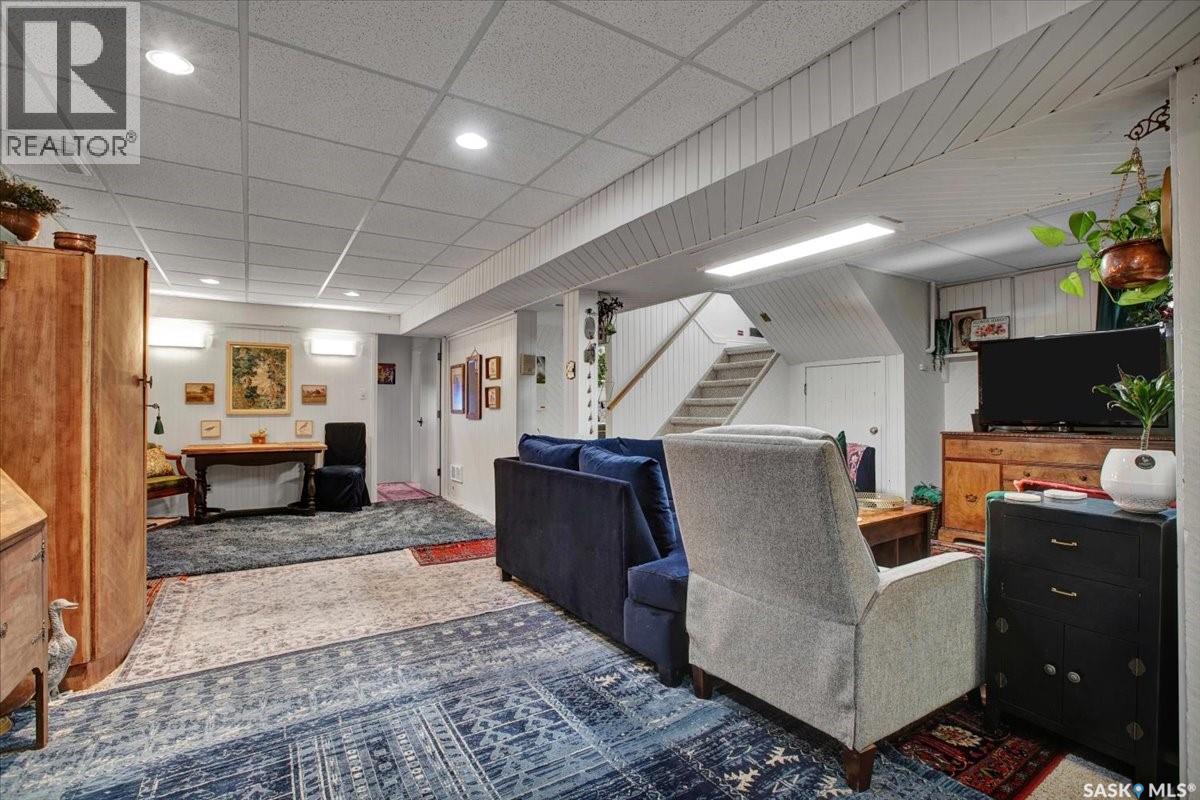 310 Willow STREET E - 29