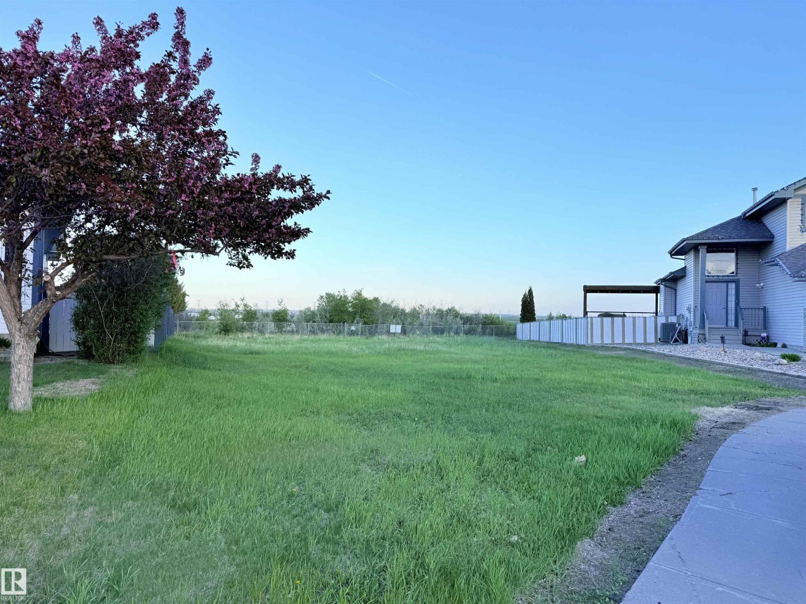 14411 16 ST NW - photo 4