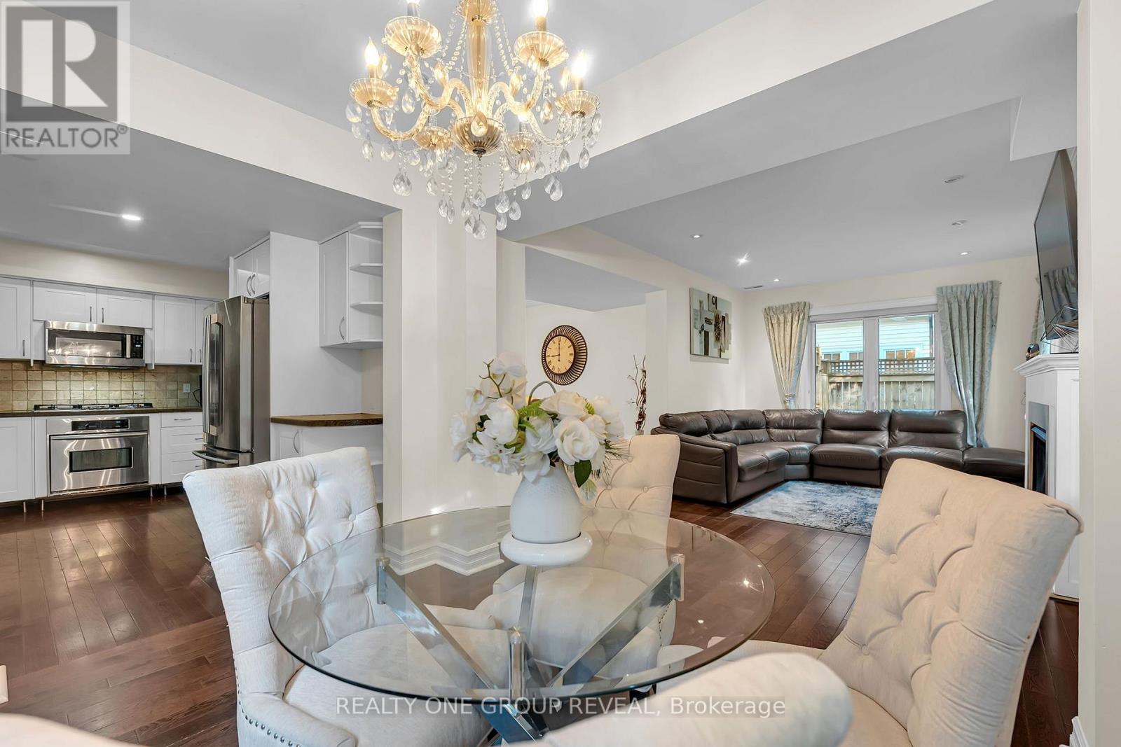 1490 ISLINGTON AVENUE - 16