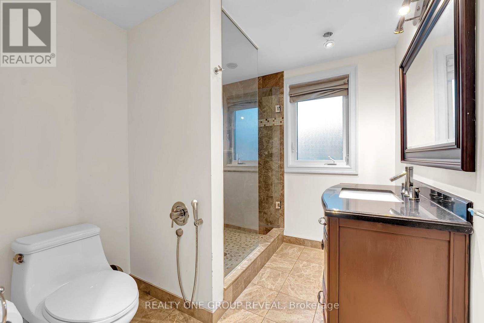 1490 ISLINGTON AVENUE - 19