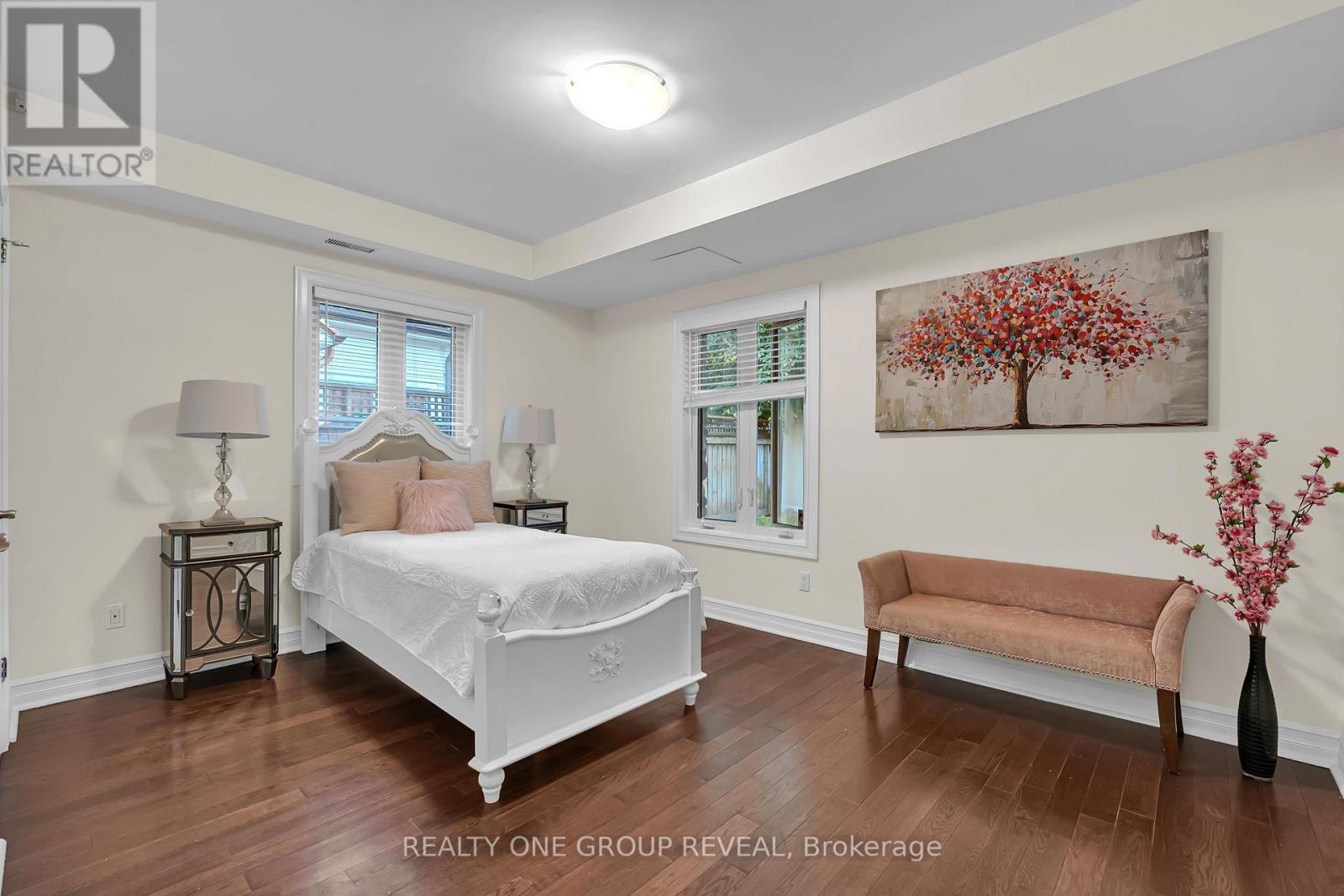 1490 ISLINGTON AVENUE - 21