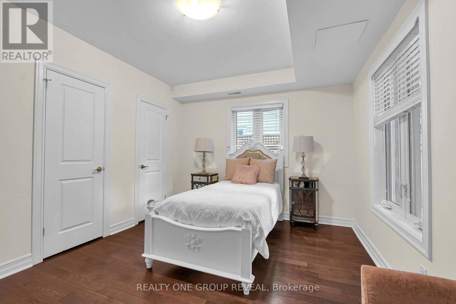 1490 ISLINGTON AVENUE - 22